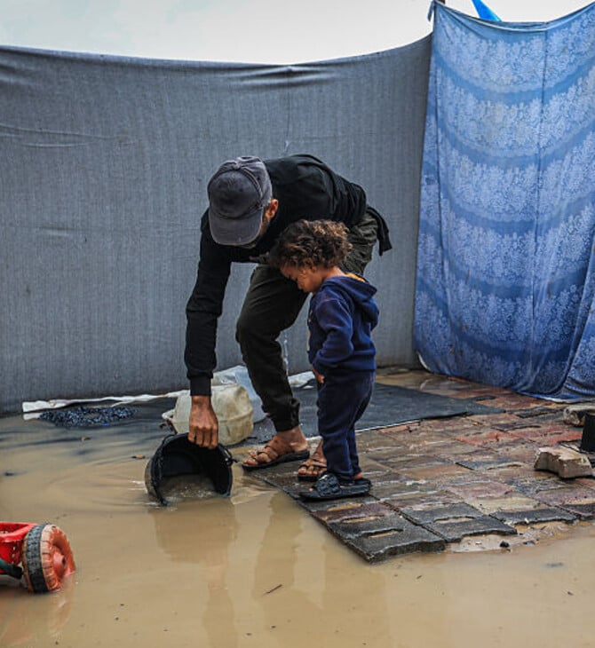 Πλημμύρες και απόγνωση στη Γάζα - Οι κάτοικοι περιμένουν το επόμενο βήμα του ειρηνευτικού σχεδίου
