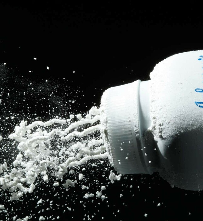 Η Johnson & Johnson καταδικάστηκε να καταβάλει 40 εκατ. δολάρια σε απoζημιώσεις για το καρκινογόνο ταλκ της