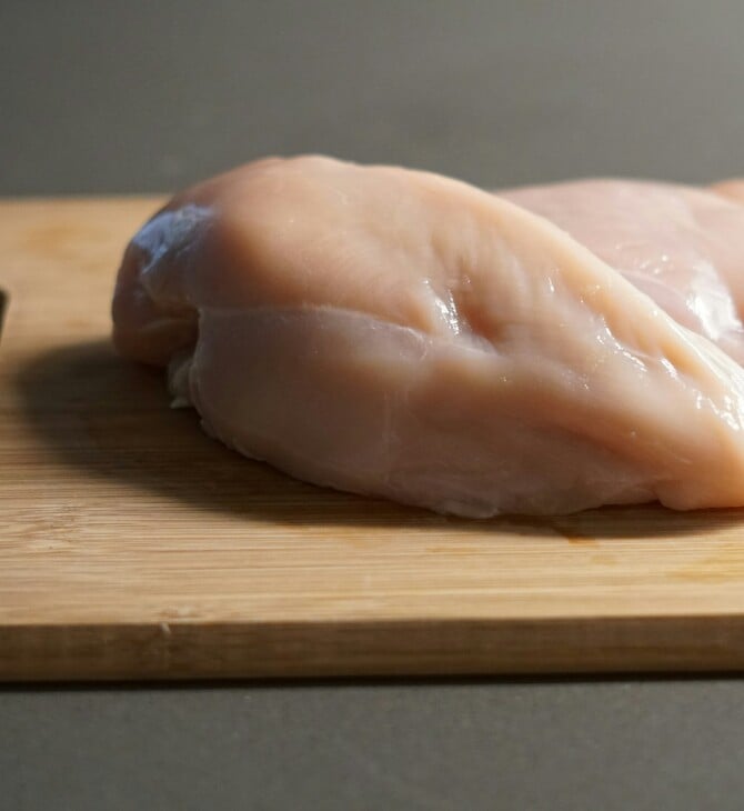 Εργαστηριακό «κρέας» από μύκητα θα μπορούσε να αντικαταστήσει το κοτόπουλο