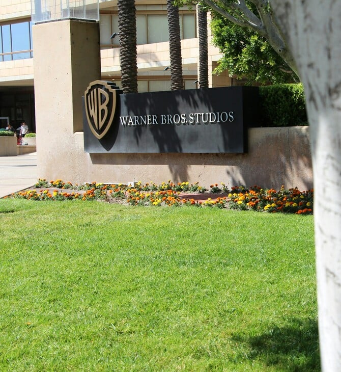 Η Warner Bros φέρεται να απορρίπτει την προσφορά εξαγοράς της Paramount