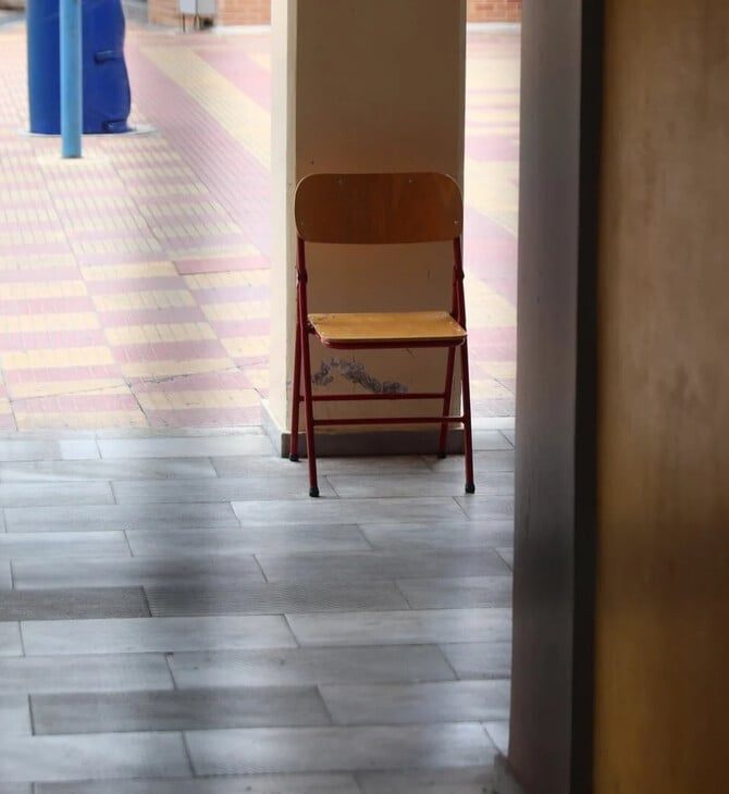 Κυψέλη: Μαθητές κλείδωσαν τους διευθυντές μέσα στο γυμνάσιο όπου μαχαιρώθηκε η 14χρονη