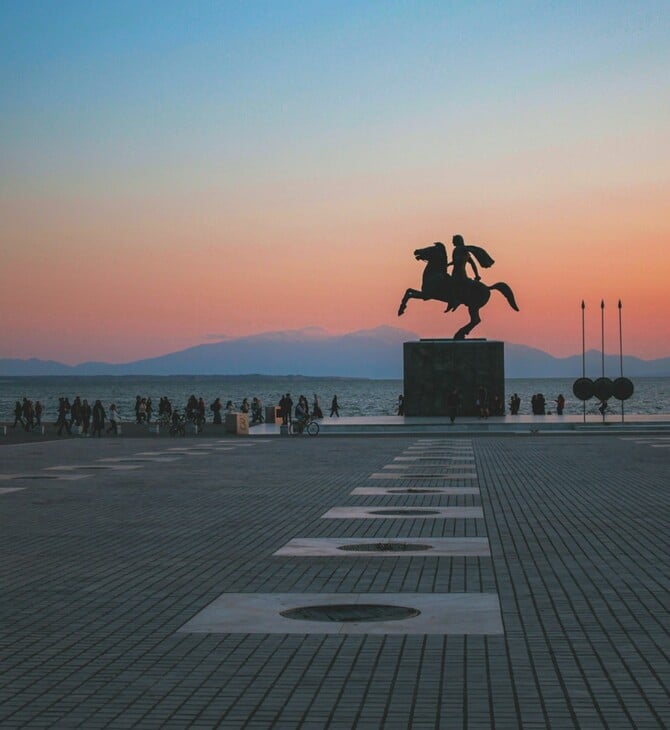 Ο Οδηγός Michelin πάει Σαντορίνη και Θεσσαλονίκη