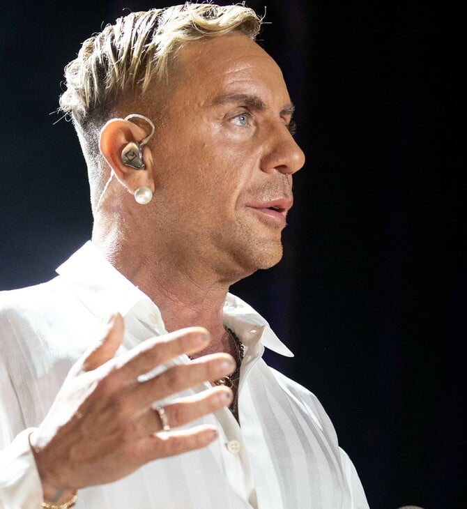 Γιώργος Μαζωνάκης: «Ήμουν μπροστά όταν του είπαν “έτσι θα κάνεις καριέρα”» υποστηρίζει άτομο από το σχήμα