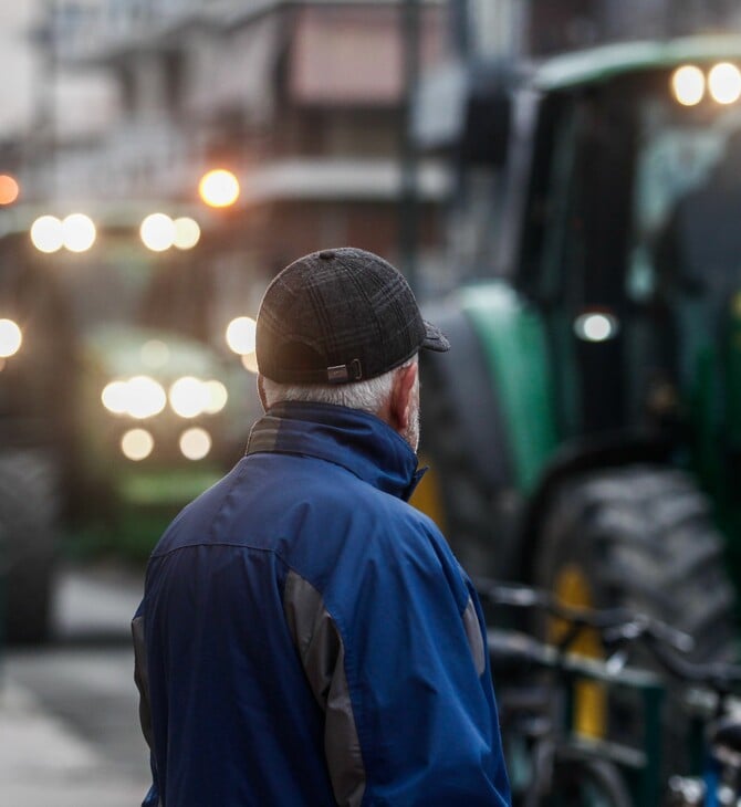 Αγροτικά μπλόκα: Πού σημειώνονται καθυστερήσεις - Ακυρώσεις έως και 50% σε καταλύματα 