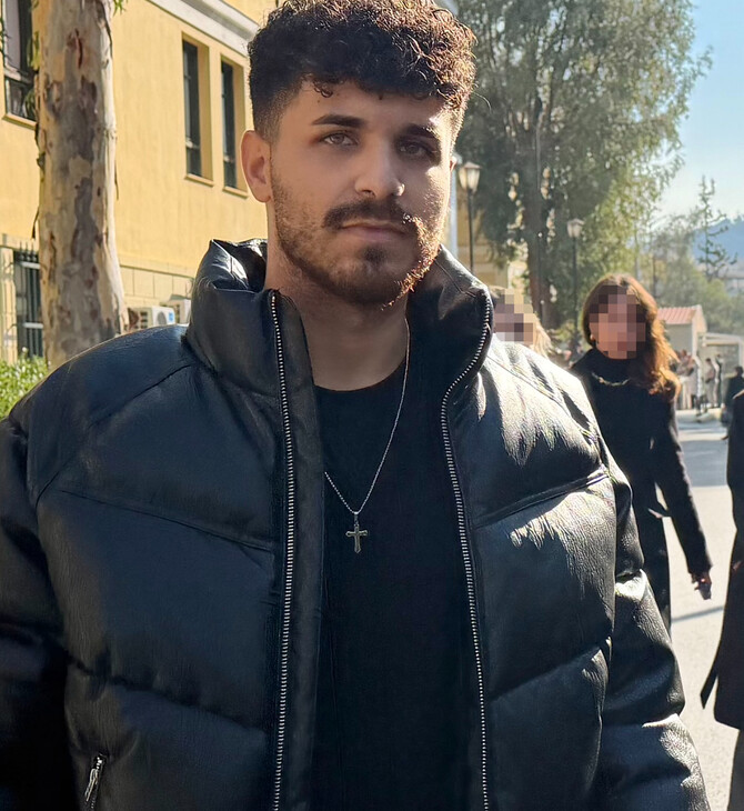 Γιώργος Μαζωνάκης: Απολύθηκε από το κέντρο που εμφανιζόταν ο 21χρονος που τον κατήγγειλε