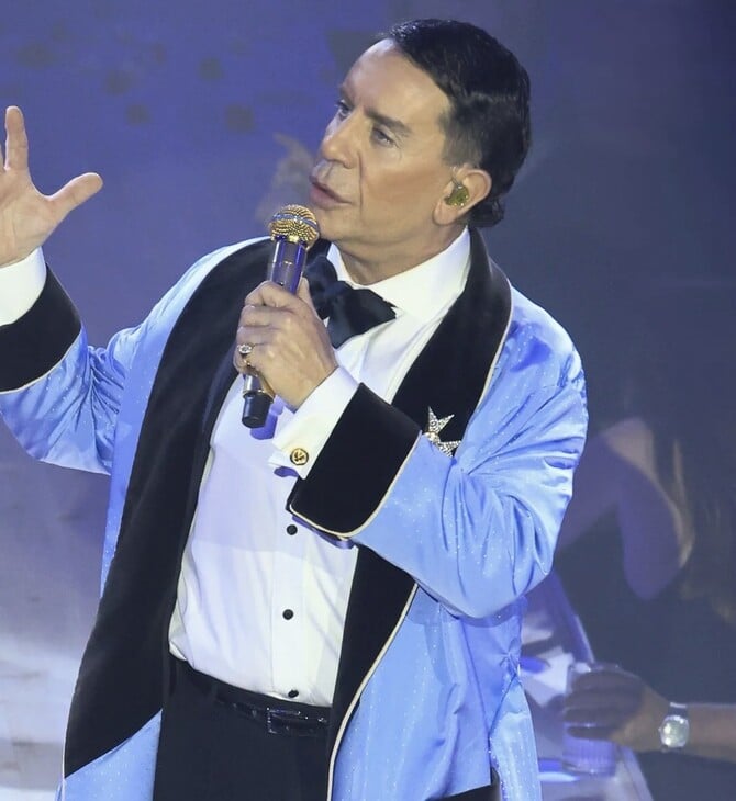 Μ’ έχεις κάνει θεό 