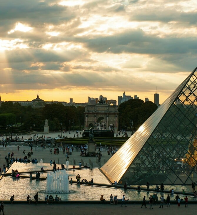 ΛΟΥΒΡΟ ΠΑΡΙΣΙ ΓΑΛΛΙΑ ΛΗΣΤΕΙΑ ΜΕΤΡΑ ΑΣΦΑΛΕΙΑΣ