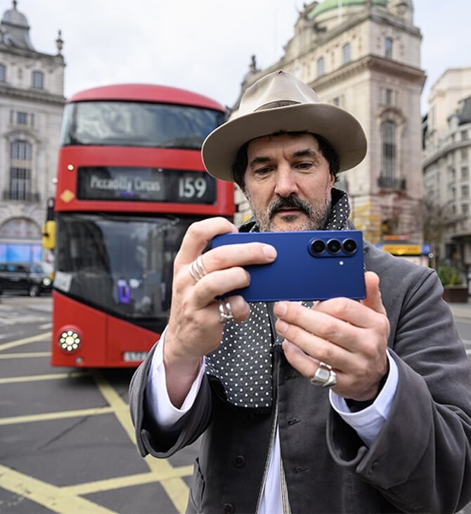 Νέα Έρευνα: Οι μισοί Ευρωπαίοι χάνουν σημαντικές στιγμές βγάζοντας φωτογραφίες