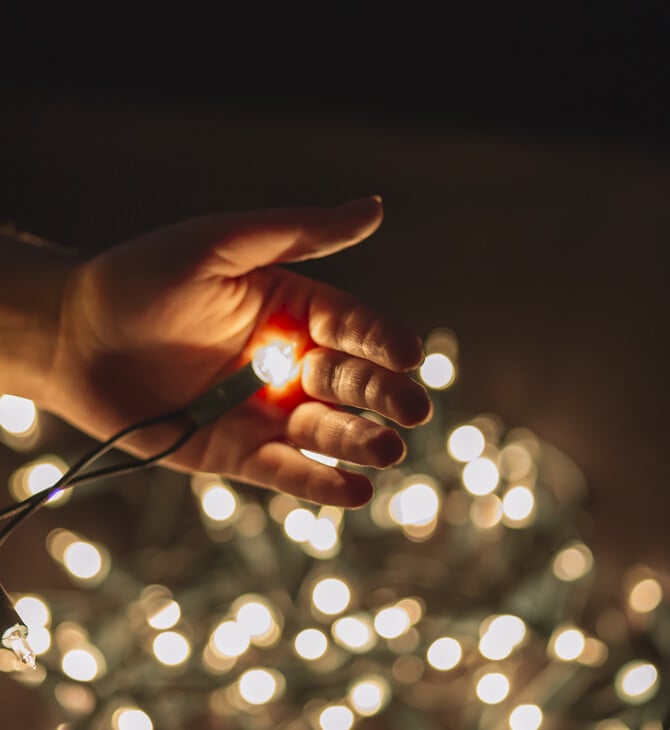 «Πώς θα ήταν τα Χριστούγεννα χωρίς ρεύμα;»: To βίντεο του ΑΔΜΗΕ για τις φετινές γιορτές