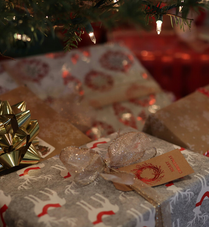 Χριστούγεννα χωρίς δώρα: Η μαγεία της ουσίας πάνω από τα υλικά αγαθά