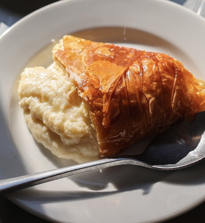 To γαλακτομπούρεκο του Πλυτά είναι το καλύτερο της Αθήνας