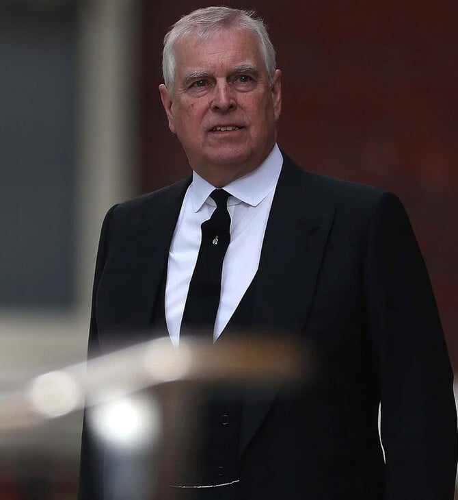 Πρίγκιπας Άντριου: Η φωτογραφία του ανήμερα των Χριστουγέννων μετά τον αποκλεισμό από τη βασιλική οικογένεια