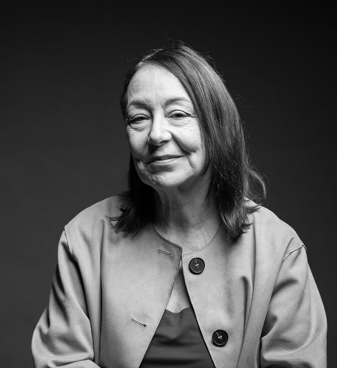 Η Λυδία Φωτοπούλου διαβάζει το «Είναι η αγάπη φονικό» της Λένας Κιτσοπούλου