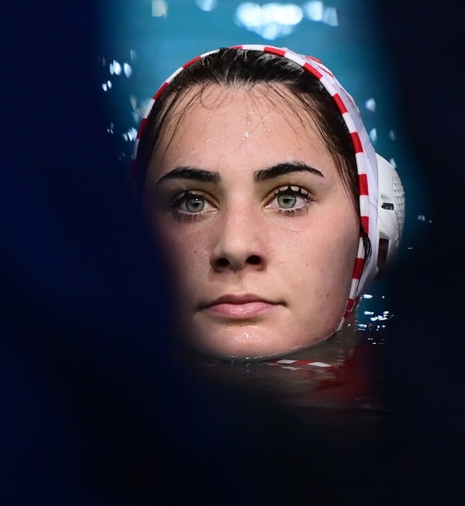 ΦΩΤΕΙΝΗ ΤΡΙΧΑ ΠΟΛΟ