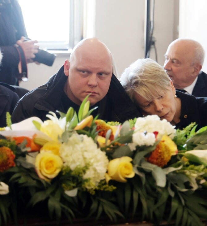 Σύλβα Ακρίτα: Συντετριμμένη η οικογένειά της στην κηδεία της