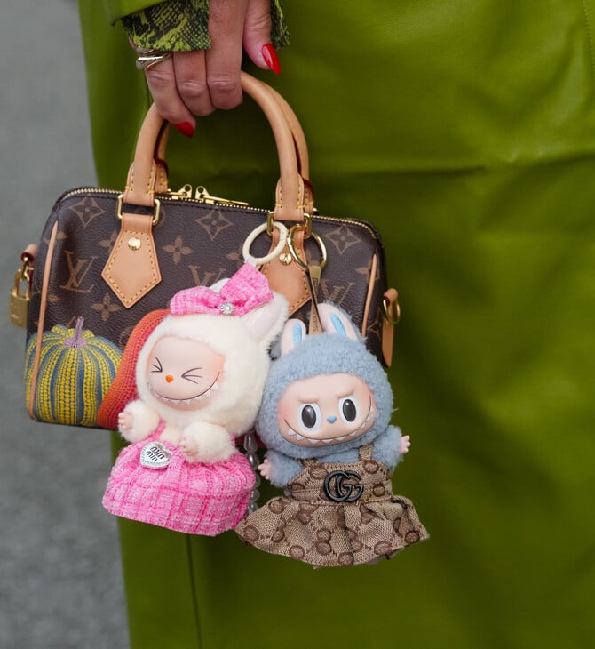 Πώς η συναισθηματική κατανάλωση αναδιαμόρφωσε τα «it» προϊόντα της χρονιάς που μας πέρασε