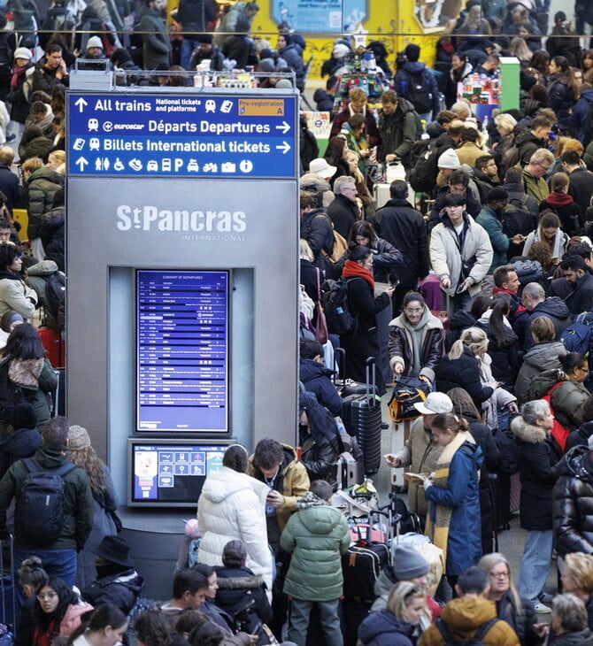 Eurostar: Επανεκκίνηση δρομολογίων - Εγκλωβισμένοι οι επιβάτες στους συρμούς για τουλάχιστον έξι ώρες