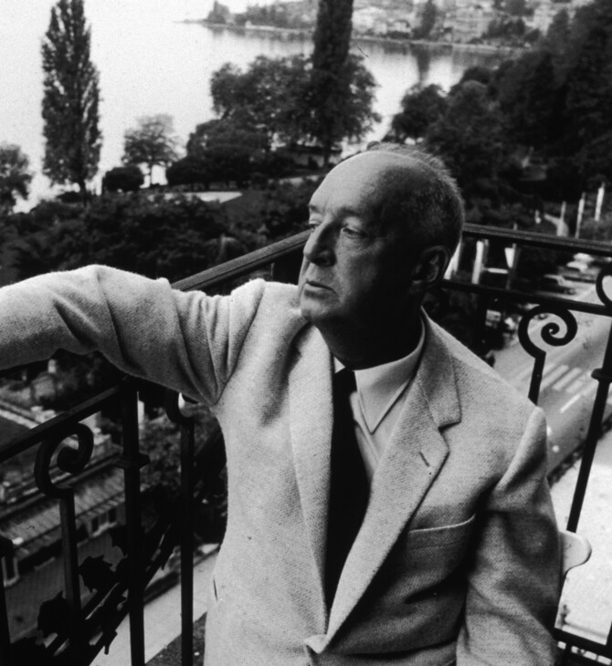 Το πίσω ράφι / Ναμπόκοφ «Λολίτα»