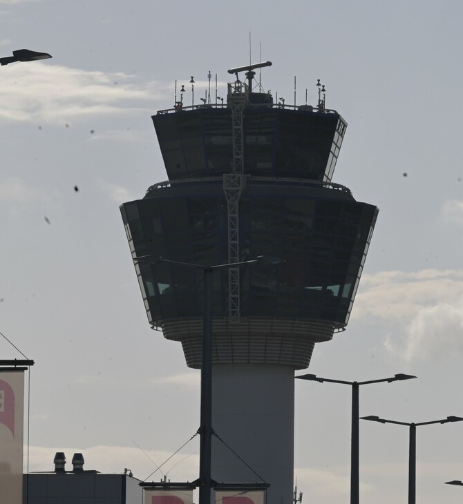 Μπλακ άουτ στο FIR Αθηνών: Xάθηκαν 2.000 βαλίτσες - Kαταγγελίες για παλαιότητα στα συστήματα και έλλειψη plan B