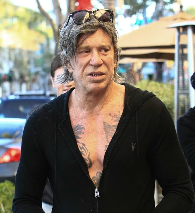 Ο Μίκι Ρουρκ διαψεύδει τις φήμες που τον θέλουν να κάνει έρανο για να πληρώσει τα ενοίκια που χρωστάει 