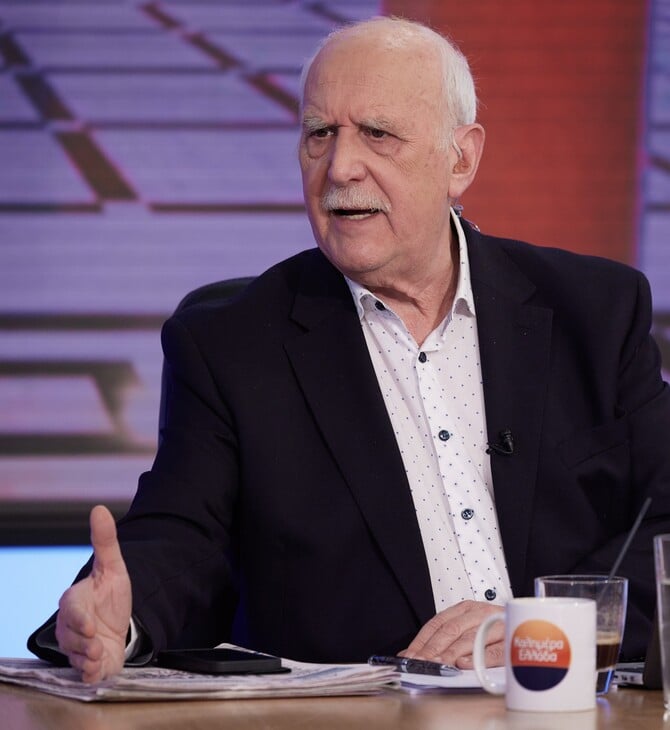 ΓΙΩΡΓΟΣ ΠΑΠΑΔΑΚΗΣ ΣΚΗΝΟΘΕΤΗΣ