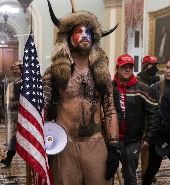 QANON SHAMAN ΗΠΑ ΤΡΑΜΠ ΑΡΙΖΟΝΑ