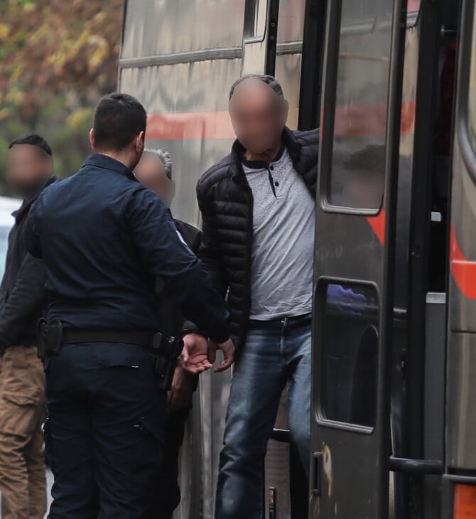 ΑΣΤΥΝΟΜΙΚΟΣ ΒΟΥΛΗ ΔΙΚΗ ΚΑΚΟΠΟΙΗΣΗ ΑΝΗΛΙΚΩΝ ΠΑΙΔΙΑ