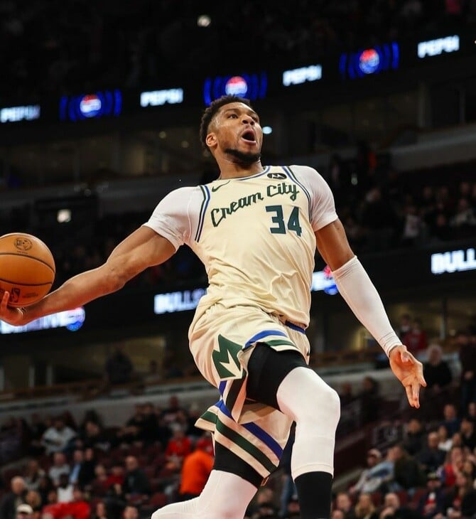 ΓΙΑΝΝΗΣ ΑΝΤΕΤΟΚΟΥΝΜΠΟ ΜΙΛΓΟΥΟΚΙ ΜΠΑΚΣ