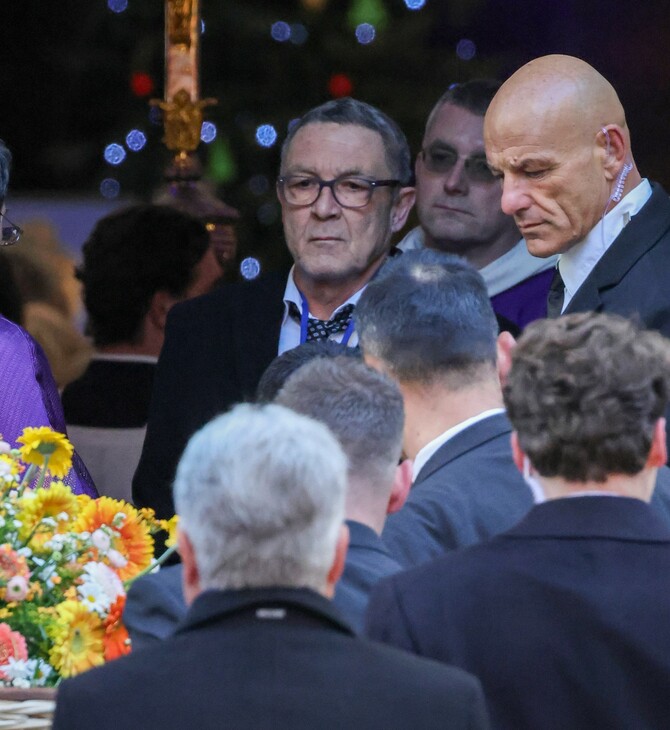 Μπριζίτ Μπαρντό: Η συγκινητική κίνηση του γιου της στην κηδεία της