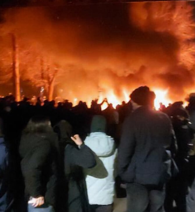 Αψηφούν την καταστολή οι διαδηλωτές στο Ιράν – Σκληρές συγκρούσεις καταγράφονται σε βίντεο