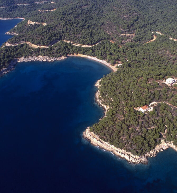 CHECK Σπέτσες: το χρονικό ενός αμφιλεγόμενου έργου/ Σπέτσες: Οδική ασφάλεια ή αλλοίωση τοπίου;