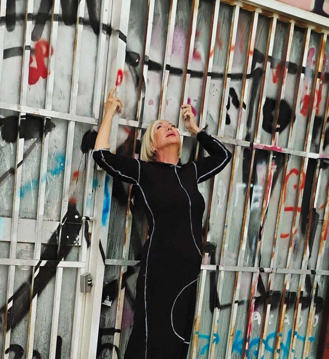 Η Καμμία: Μια παράσταση που εμπλέκει το κοινό με τρόπο εντελώς προσωπικό