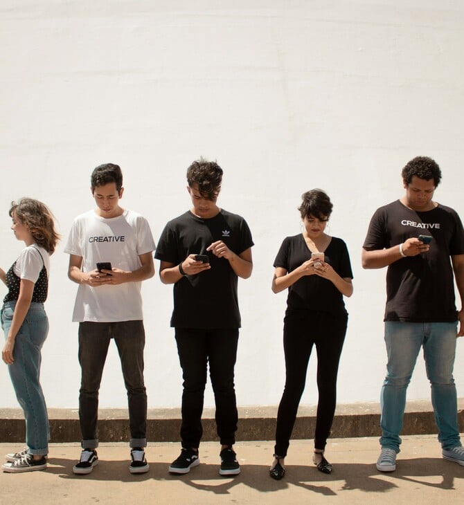 Τα social media ίσως τελικά να μην επιδεινώνουν τη ψυχική υγεία των εφήβων, διαπιστώνει μελέτη