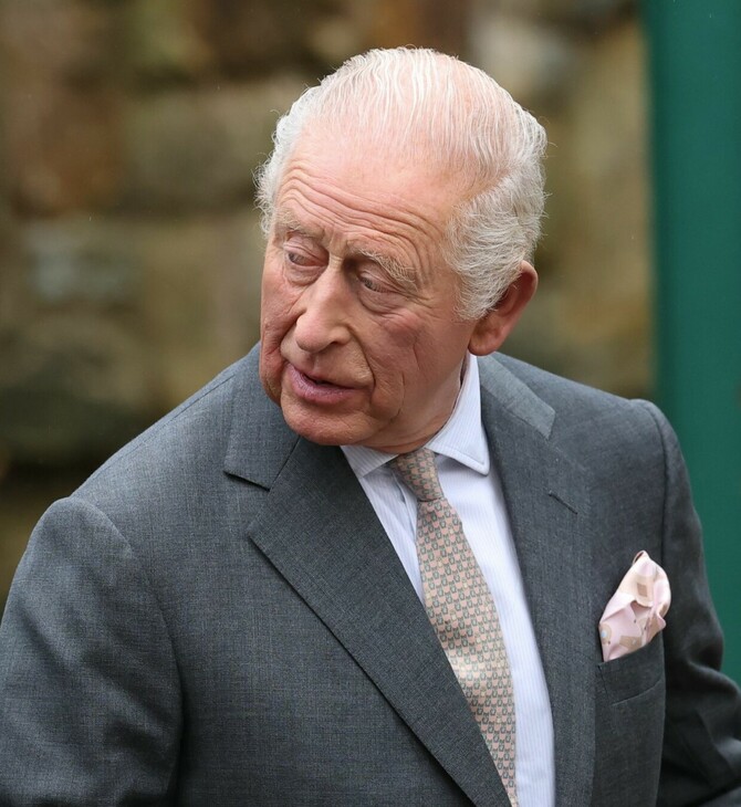 Βασιλιάς Κάρολος: Το σπάνιο λάθος του γραφείου του σε ανάρτηση στα social media