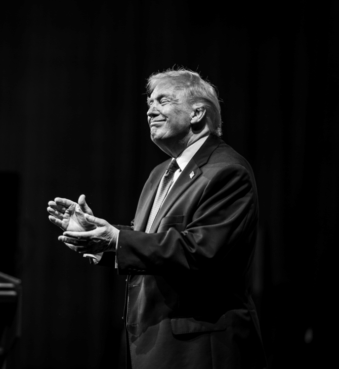 Ντόναλντ Τραμπ: Κλιμακώνει τις απειλές για τη Γροιλανδία - «Δεν υπάρχει επιστροφή»