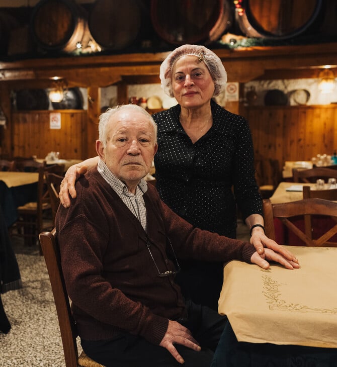 Στην ταβέρνα του Σπανού το κρέας είναι καλύτερο από του χωριού σου 