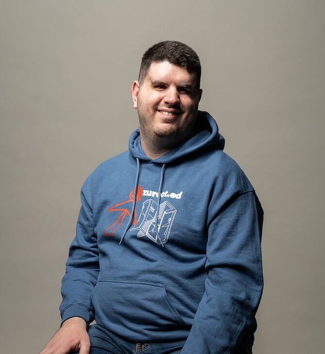 «Στο Grindr με μπλοκάρουν όταν καταλάβουν ότι είμαι τυφλός»