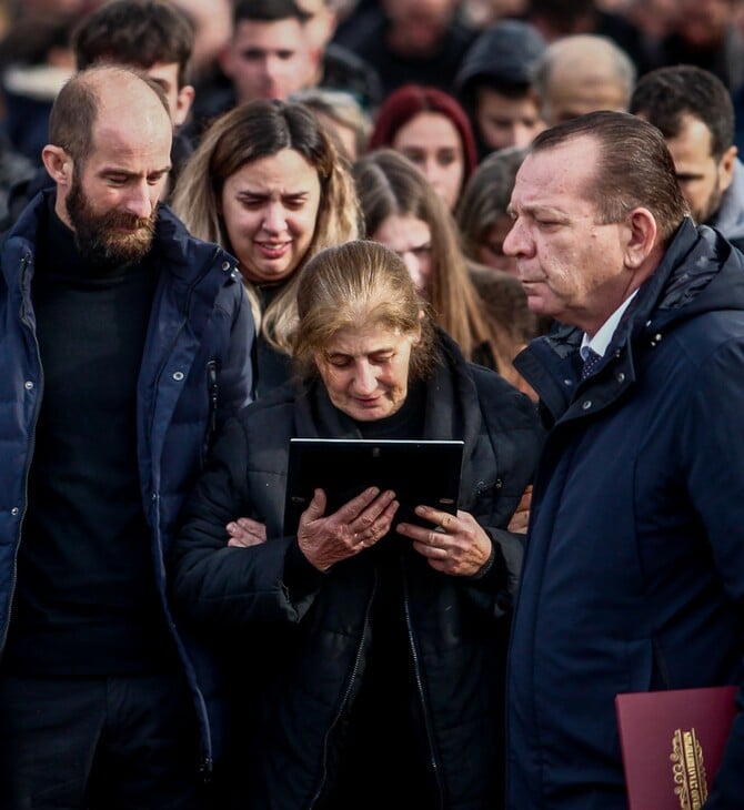 Έκρηξη στη Βιολάντα: Σε βαρύ κλίμα οι κηδείες των τριών εργατριών