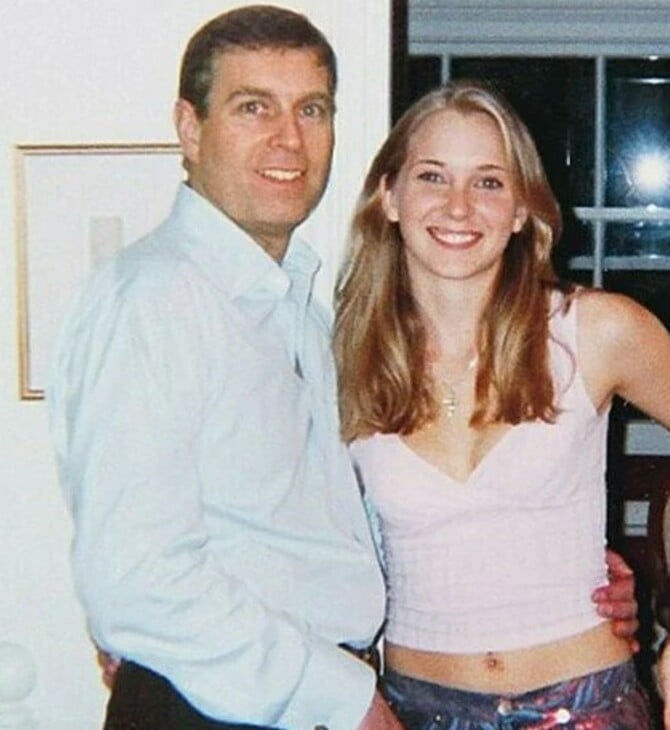 Αρχεία Έπσταϊν: Email φέρεται να επιβεβαιώνει τη γνησιότητα της φωτογραφίας του Άντριου με τη Βιρτζίνια Τζουφρέ