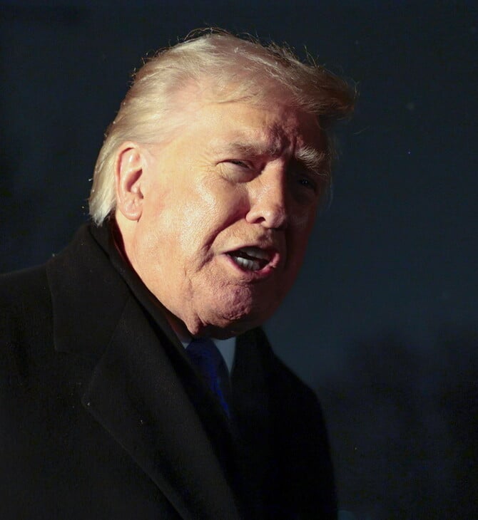 Ο Τραμπ απειλεί με επιπρόσθετους δασμούς χώρες που συναλλάσσονται με το Ιράν