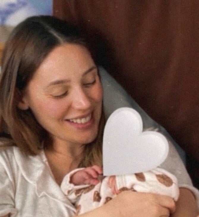 ΑΝΝΑ ΚΟΡΑΚΑΚΗ ΓΕΝΝΗΣΕ