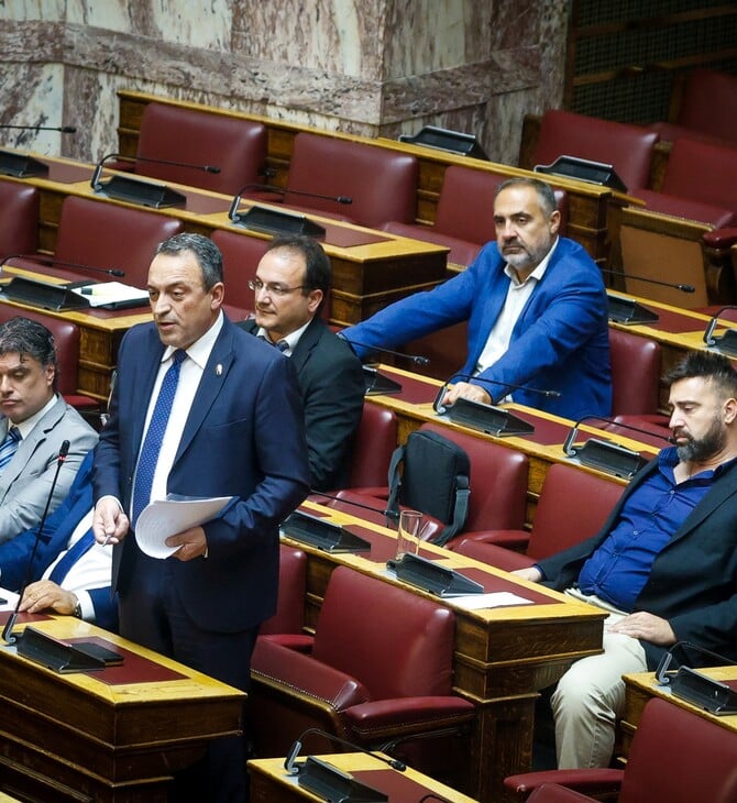 ΣΠΑΡΤΙΑΤΕΣ ΔΙΚΗ ΕΞΑΠΑΤΗΣΗ ΕΚΛΟΓΕΩ