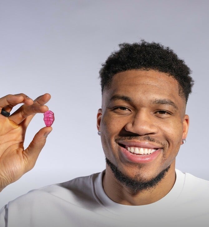 ΓΙΑΝΝΗΣ ΑΝΤΕΤΟΚΟΥΝΜΠΟ ΖΕΛΕΔΑΚΙΑ ΓΛΥΚΑ