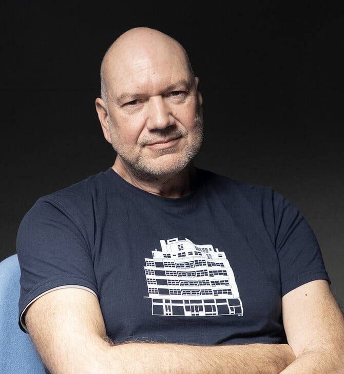 Στάθης Καλύβας: «Όταν τελειώσεις το σχολείο, το μόνο που θες είναι να το ξεχάσεις»