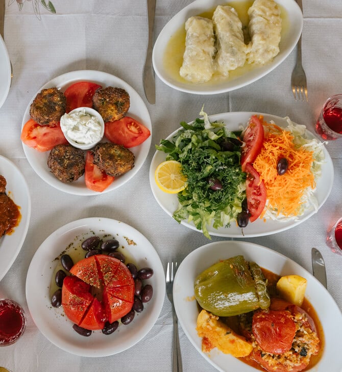 Στη Μόνικα τρως σαν στο σπίτι σου 