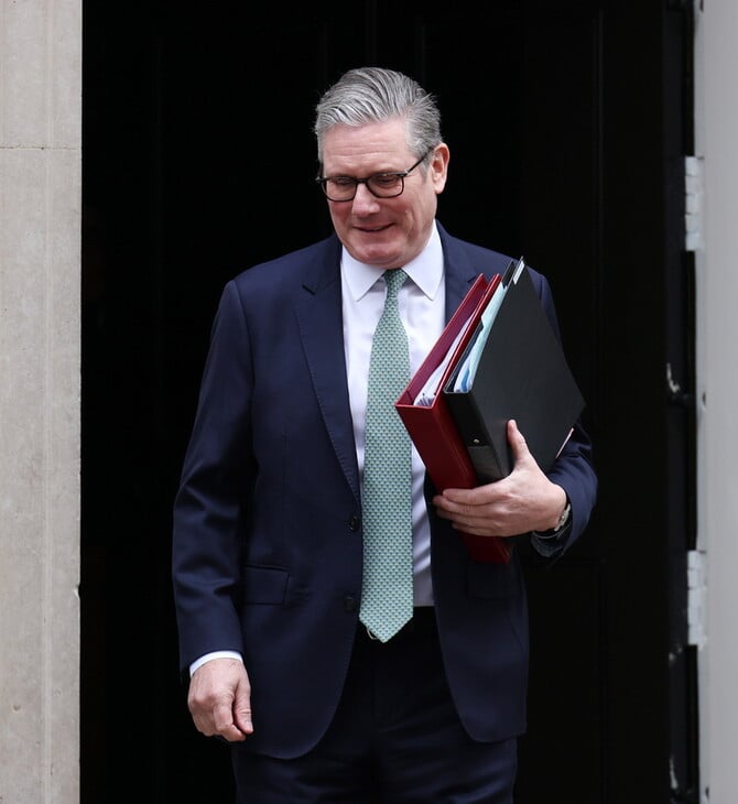 SOCIAL MEDIA ΒΡΕΤΑΝΙΑ ΑΝΗΛΙΚΟΙ ΚΙΝΗΤΑ