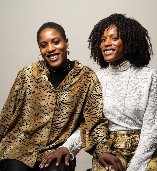 «Μη μας ρωτάς από πού είμαστε. Είμαστε 100% Ελληνίδες και 100% Νιγηριανές»