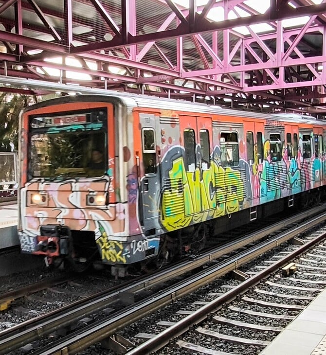 Ακινητοποιήθηκε συρμός του Ηλεκτρικού λόγω διακοπής ρεύματος: Βίντεο από βαγόνι