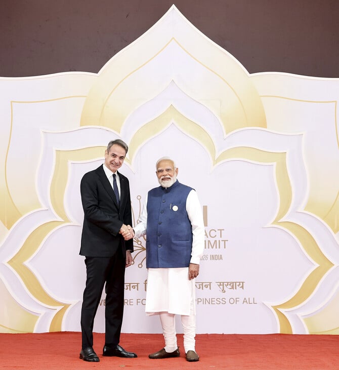 ΚΥΡΙΑΚΟΣ ΜΗΤΣΟΤΑΚΗΣ ΙΝΔΙΑ ΝΑΡΕΝΤΡΑ ΜΟΝΤΙ