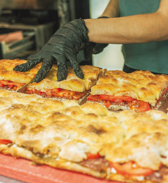 Black Salami: Ο φούρνος των Εξαρχείων που περιμένει με υπομονή τις ζύμες του